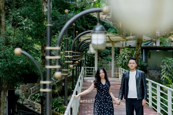 Moody & Ify di Jembatan Kanopi